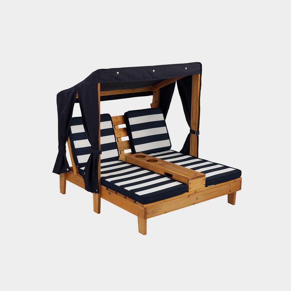 صالة تشيس مزدوجة خشبية خارجية من كيد كرافت مع حاملات أكواب، وأثاث فناء للأطفال